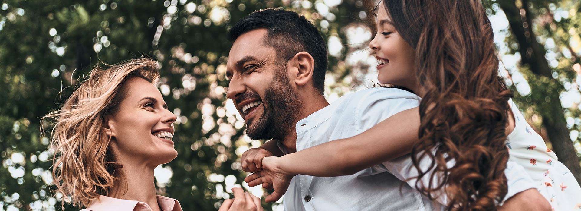 Header-Family-Outside